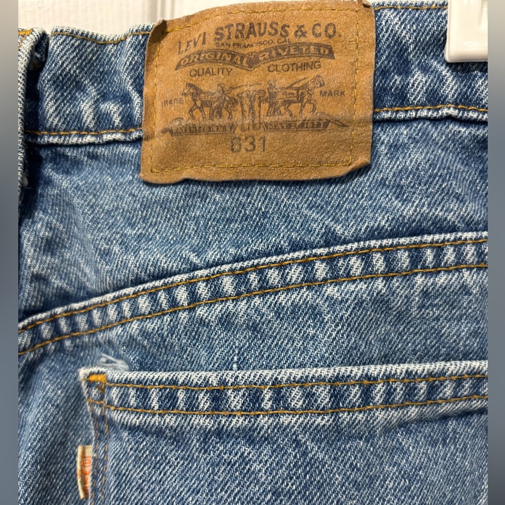 Levis 631 Vintage Mom Jeans - Picture 3 of 6